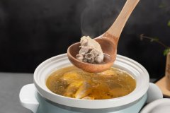 珠江桥牌“冬季的第一口鸡汤”:当代人治愈文化新潮流!!